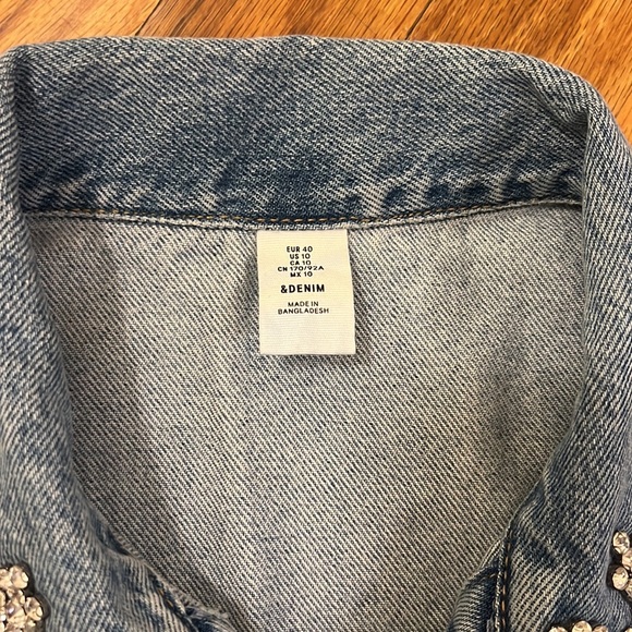 H&M Denim Jacket w/ Jewels - Size 10 - Picture 3 of 6